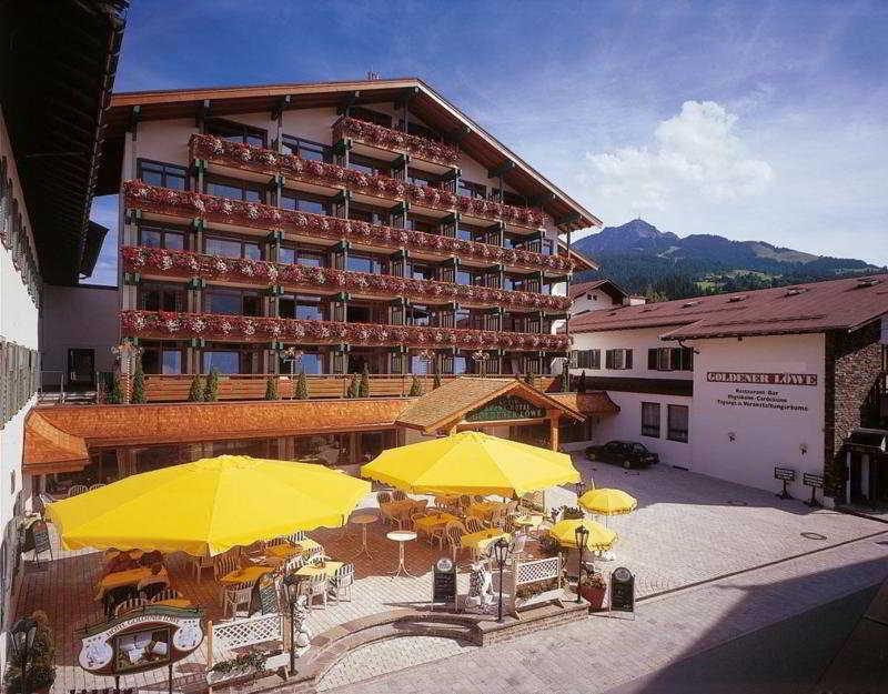 Goldener Loewe Hotel Sankt Johann in Tirol Bagian luar foto